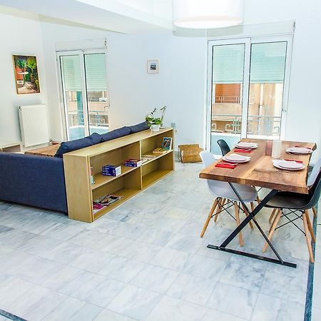 Alpha Boutique Apartment Next To Athens Museum Exterior photo
