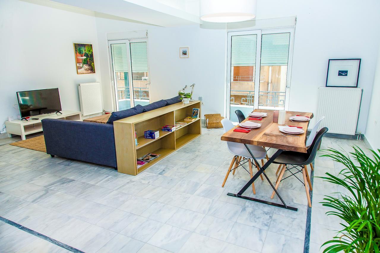 Alpha Boutique Apartment Next To Athens Museum Exterior photo